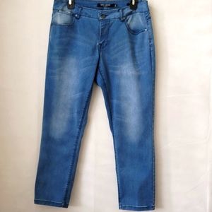 Max Jeans Crop Mid Rise Stretch Med Wash Skinny Crop Jean Size 10